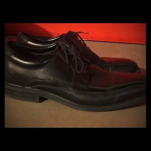 Black shoes Kenneth Reaction